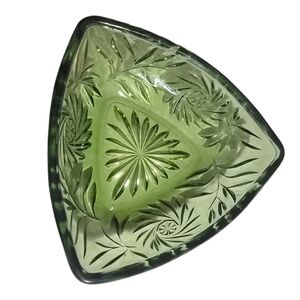 ⏳️Vintage⏳️ HAZEL ATLAS Green Avacado Pin Wheel Pressed Glass Candy Dish